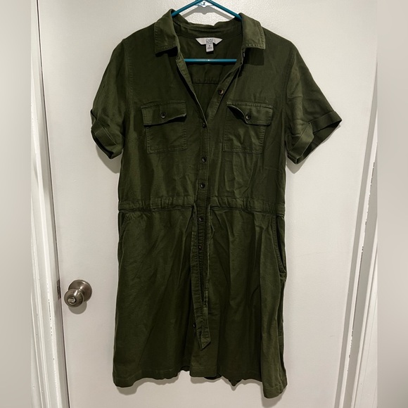 Women’s dress - Picture 1 of 7